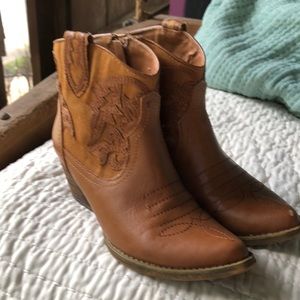 Very Volatile woman’s Drexel leather Western Boots size 6.5